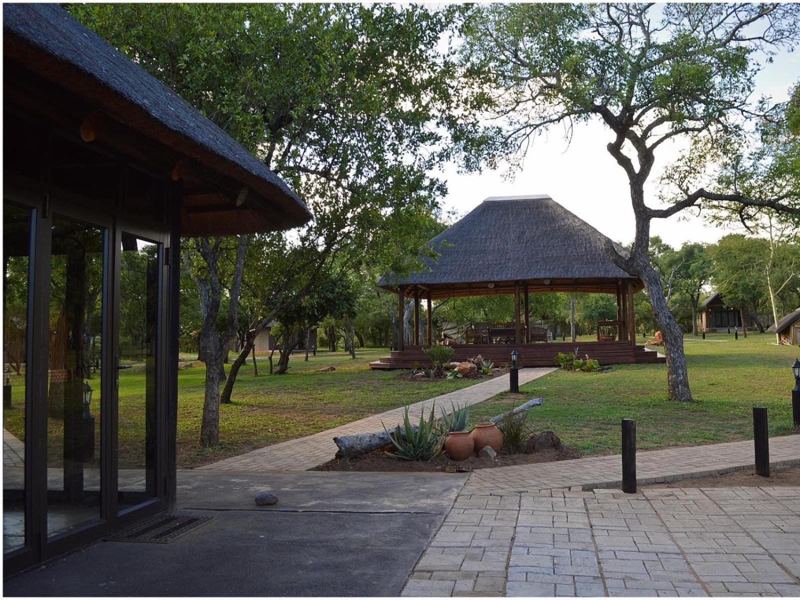 Lodge Kubu Bush *